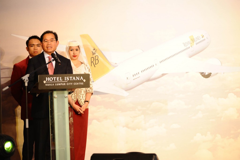 royal-brunei-airline-cocktail-4