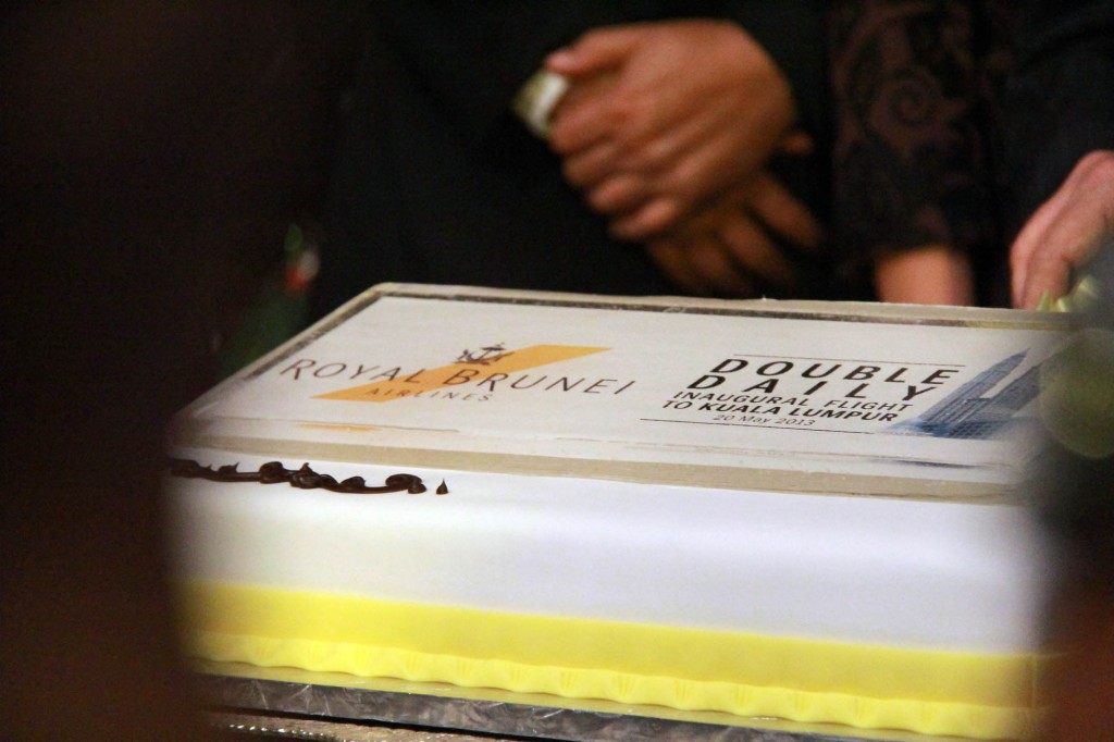 royal-brunei-airline-cocktail-8